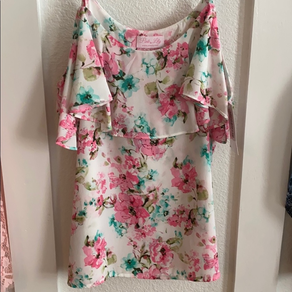 Pink lily boutique floral top